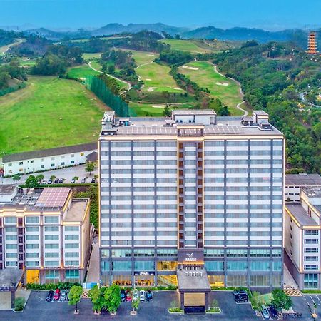 Phoenix Hill Hotel Dongguan - Golf Course Shop Bagian luar foto