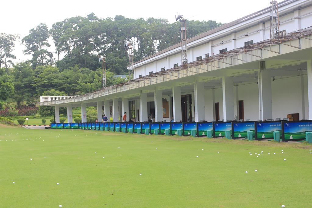 Phoenix Hill Hotel Dongguan - Golf Course Shop Bagian luar foto