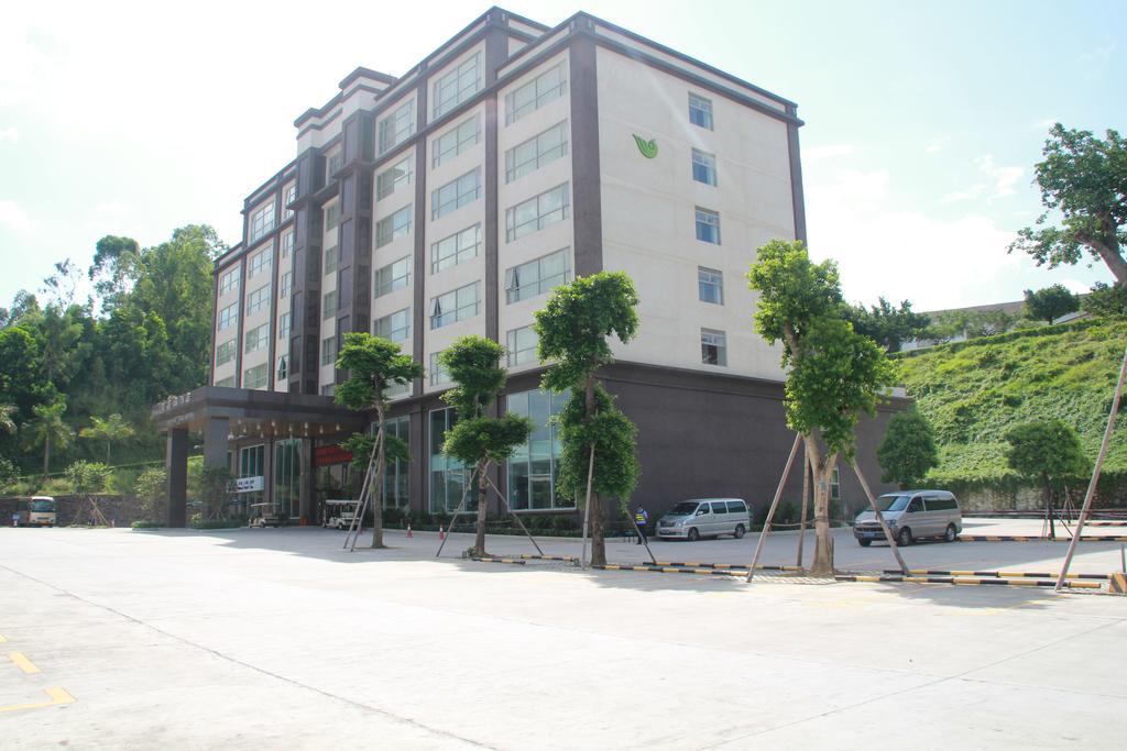 Phoenix Hill Hotel Dongguan - Golf Course Shop Bagian luar foto